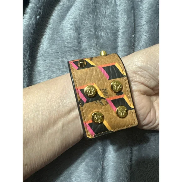 MCM Womans Leather Cuff Snap Bracelet Monogram MCM Pre-Loved - Picture 9 of 10